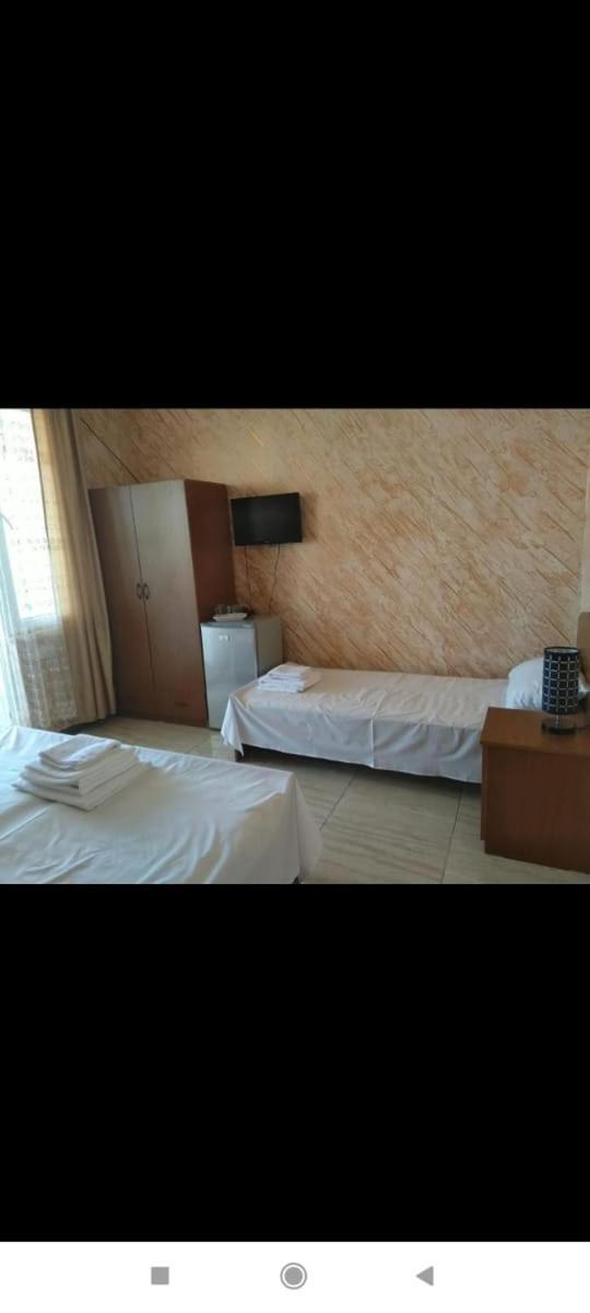 Geno Guest House Kvariati Quarto foto